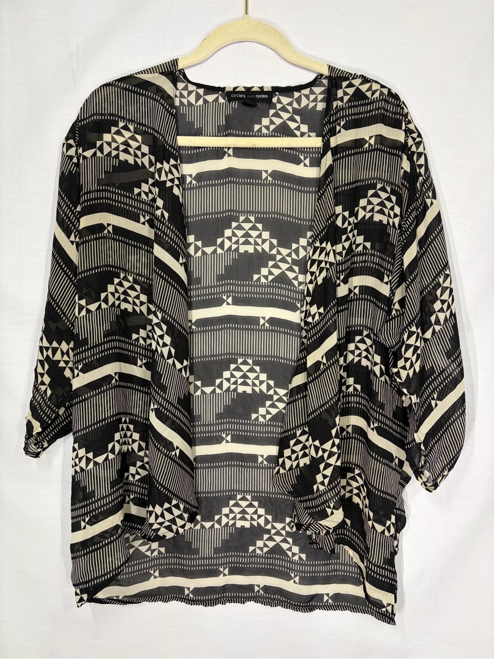 Sheer Kimono Style Open Front Layer Top Black and White Aztec Geometric XL